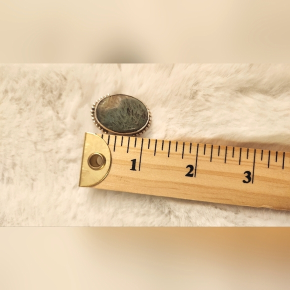 Crystal Stone Silver Ring - Picture 6 of 6